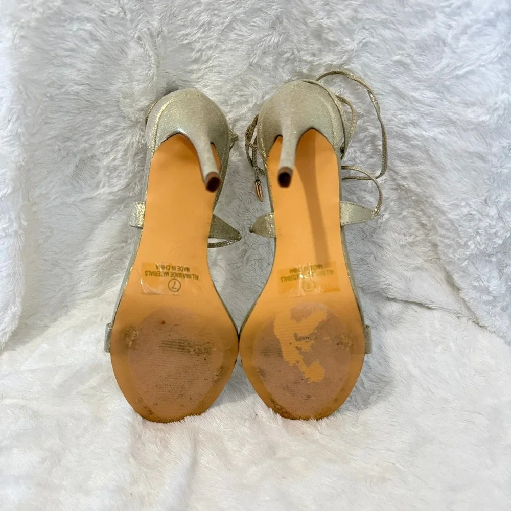 Lulus metallic gold